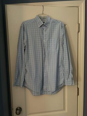 Men’s Vineyard Vines long sleeved button down shirt, blue, M